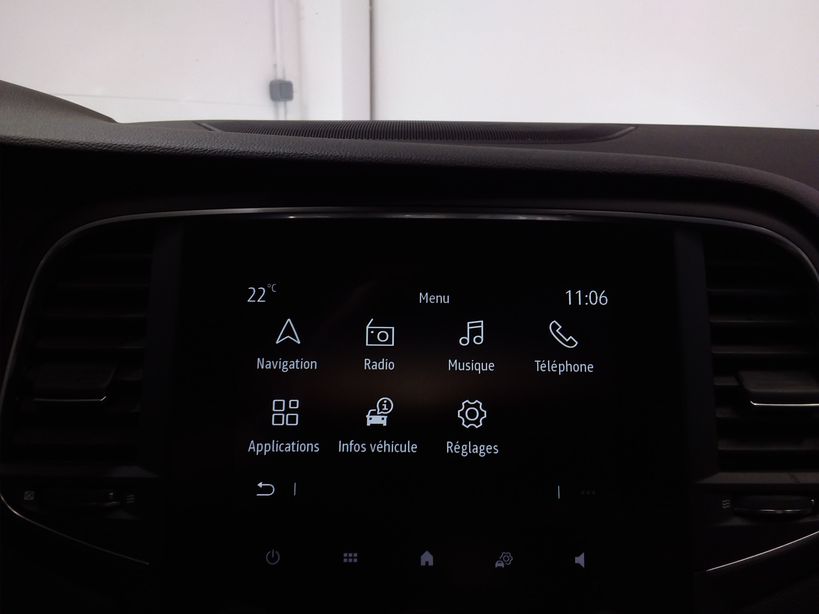 RENAULT MEGANE IV BERLINE 2020 - Photo n°14