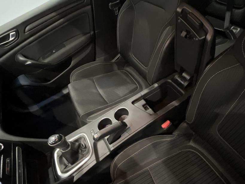 RENAULT MEGANE IV BERLINE BUSINESS 2019 - Photo n°21