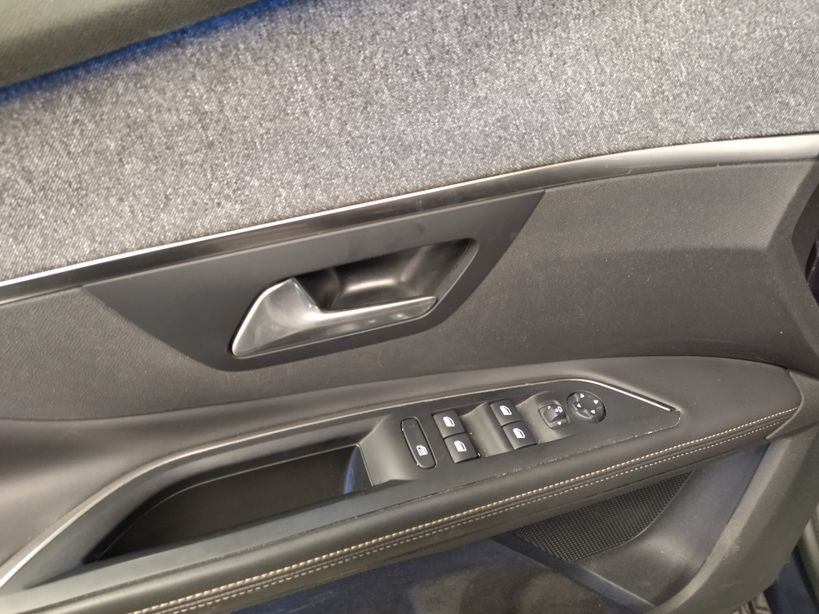 PEUGEOT 5008 2018 - Photo n°25