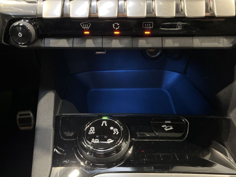 PEUGEOT 5008 2017 - Photo n°20