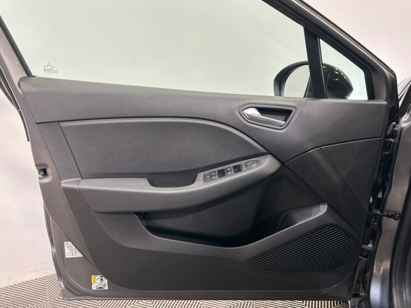 RENAULT CLIO V 2024 - Photo n°28