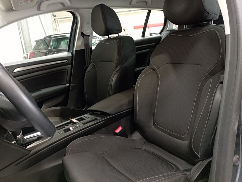 RENAULT MEGANE IV ESTATE 2021 - Photo n°11