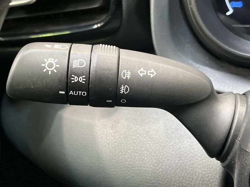 TOYOTA YARIS HYBRIDE MY22 2022 - Photo n°27