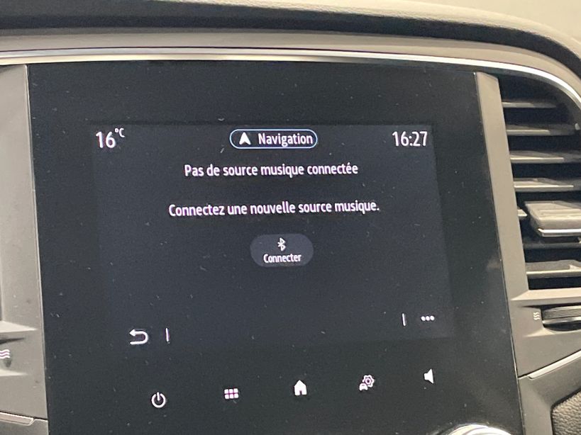 RENAULT MEGANE IV BERLINE 2021 - Photo n°14