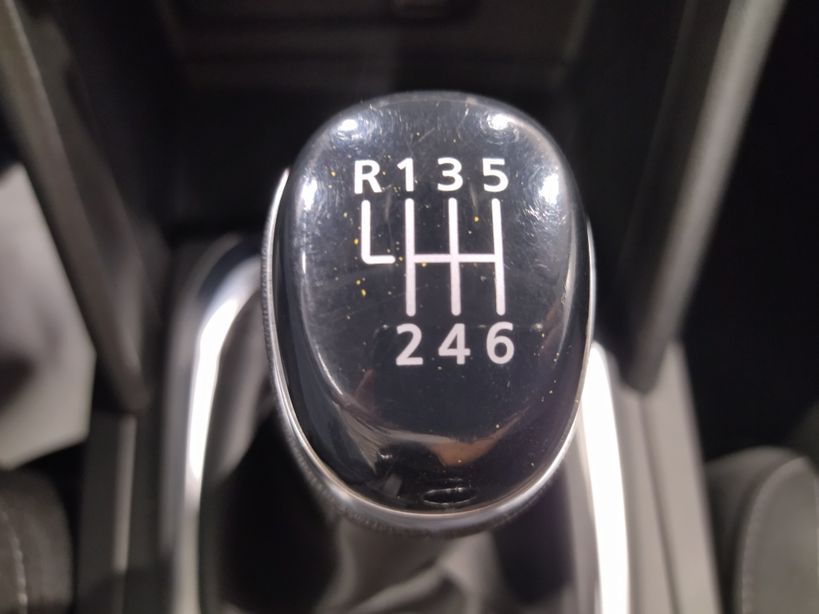 RENAULT MEGANE IV BERLINE 2021 - Photo n°16