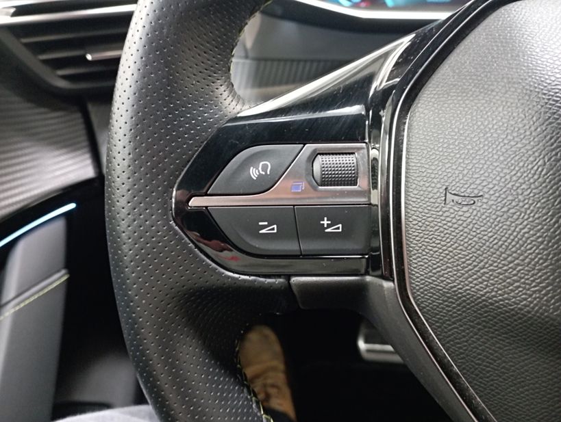 PEUGEOT 208 2020 - Photo n°24
