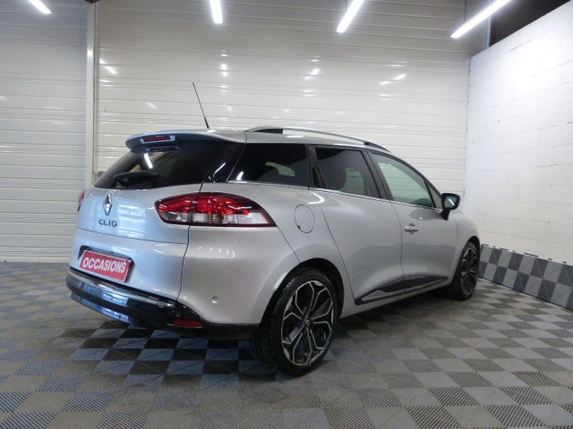 RENAULT CLIO IV ESTATE 2017 - Photo n°4