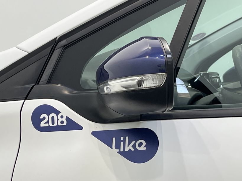PEUGEOT 208 2015 - Photo n°38