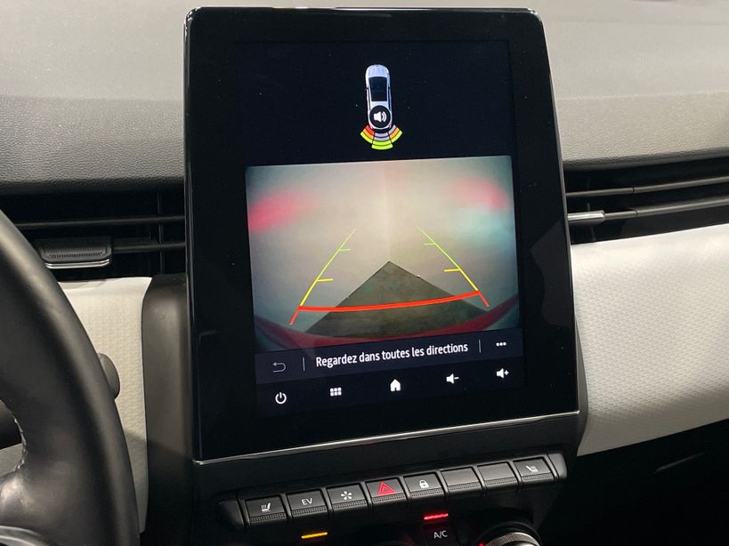 RENAULT CLIO V 2023 - Photo n°13