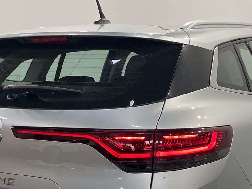 RENAULT MEGANE IV ESTATE 2022 - Photo n°8