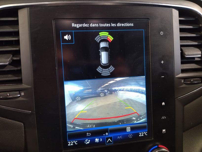 RENAULT MEGANE IV BERLINE 2020 - Photo n°16