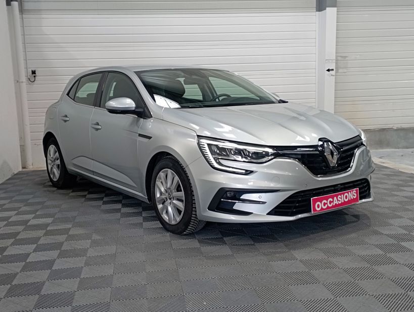 RENAULT MEGANE IV BERLINE 2021 - Photo n°3