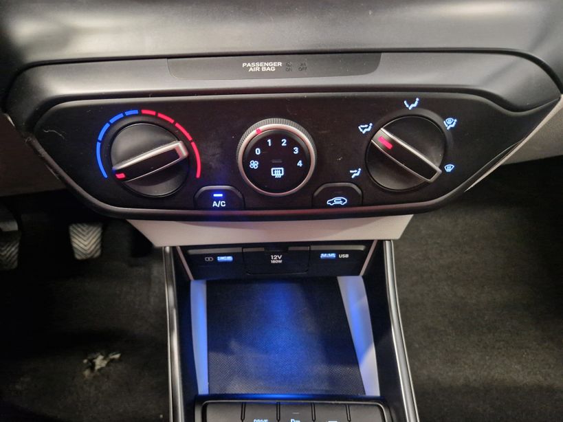 HYUNDAI i20 2023 - Photo n°19