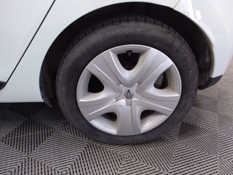 RENAULT CLIO IV 2015 - Photo n°14