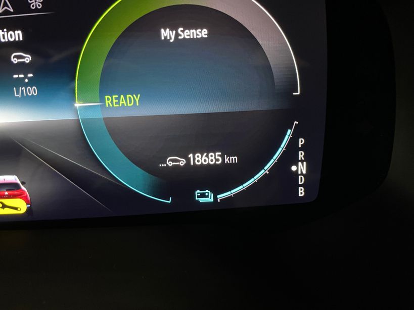 RENAULT CAPTUR 2023 - Photo n°35