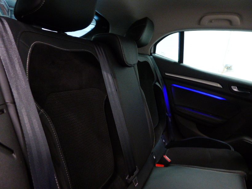 RENAULT MEGANE IV BERLINE 2019 - Photo n°7