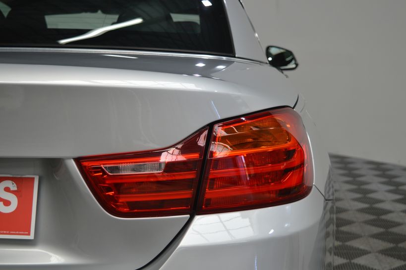 BMW SERIE 4 CABRIOLET F33 2014 - Photo n°8