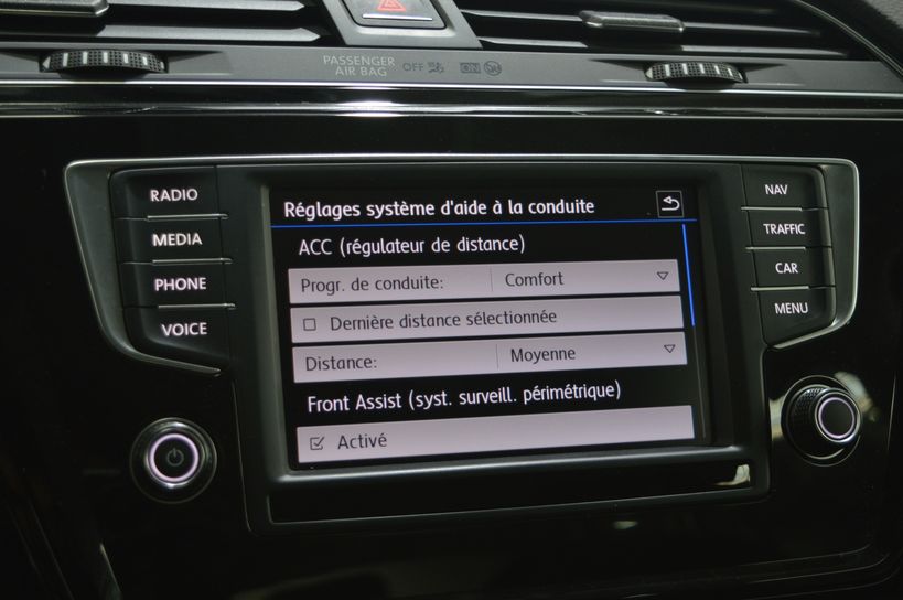 VOLKSWAGEN TOURAN 2016 - Photo n°21