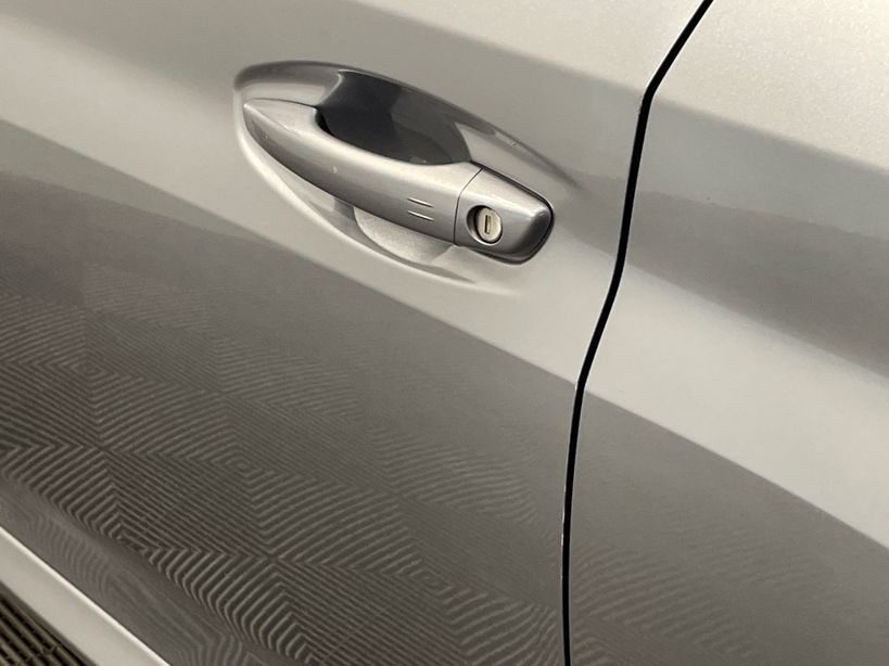 PEUGEOT 208 2023 - Photo n°1