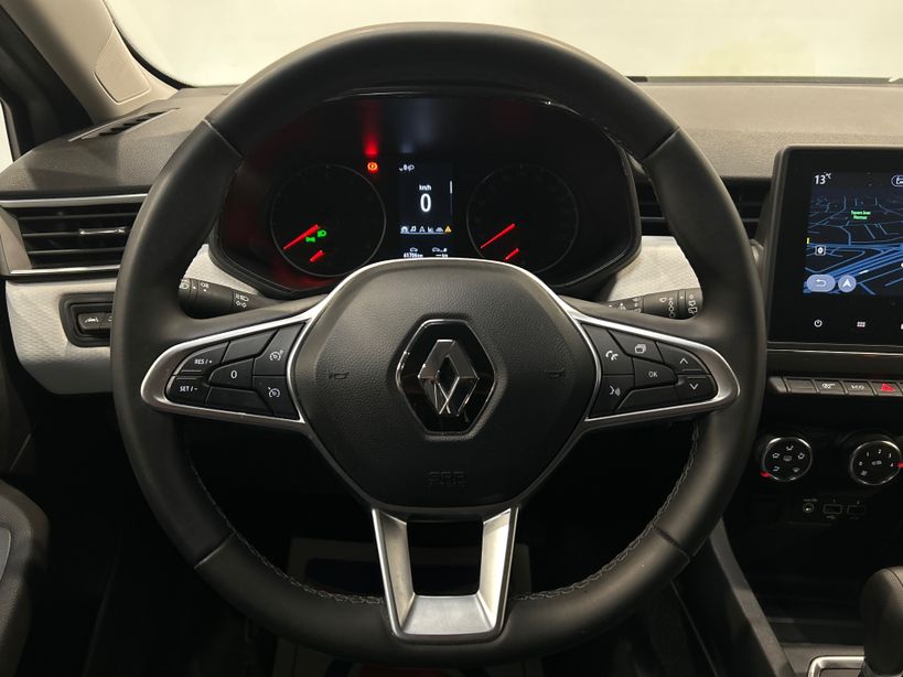 RENAULT CLIO V 2023 - Photo n°11