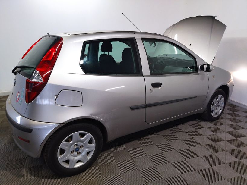 FIAT PUNTO 2004 - Photo n°4
