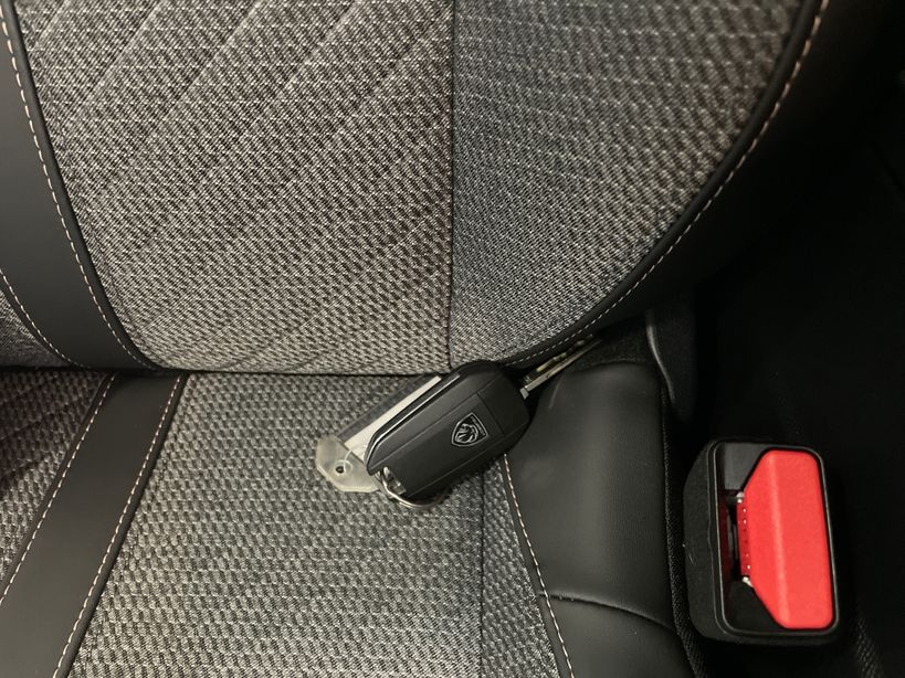 PEUGEOT 208 2025 - Photo n°4
