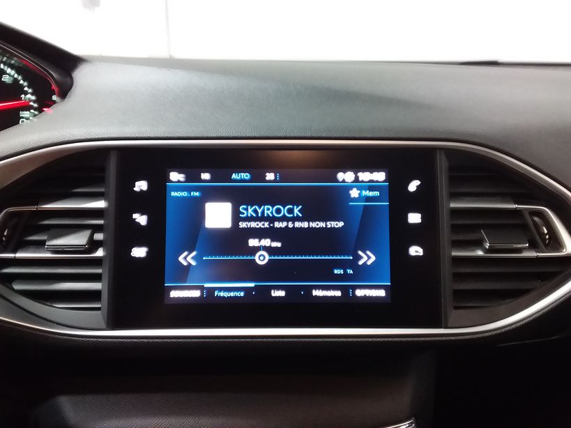 PEUGEOT 308 2020 - Photo n°18