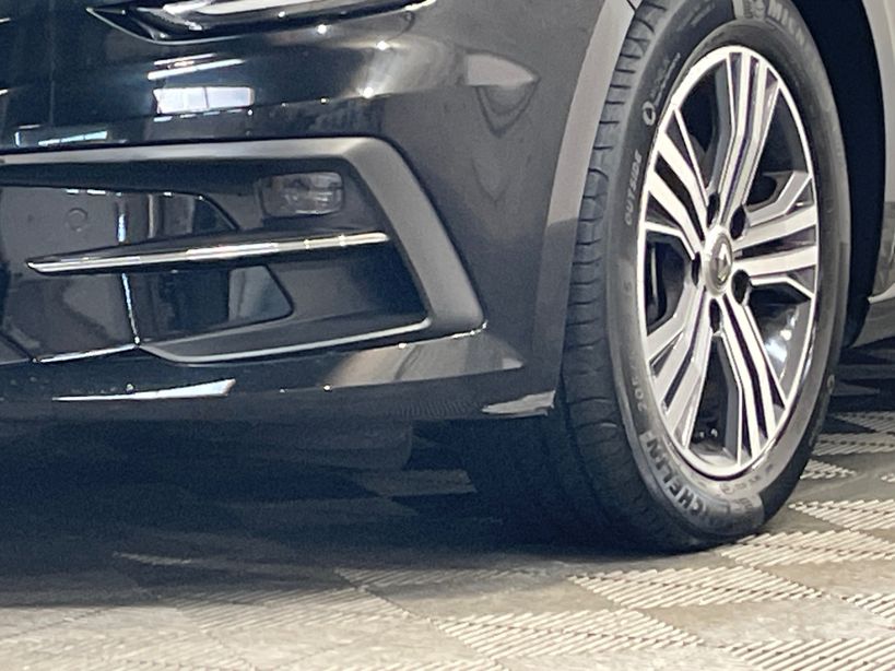 RENAULT MEGANE IV BERLINE 2022 - Photo n°7