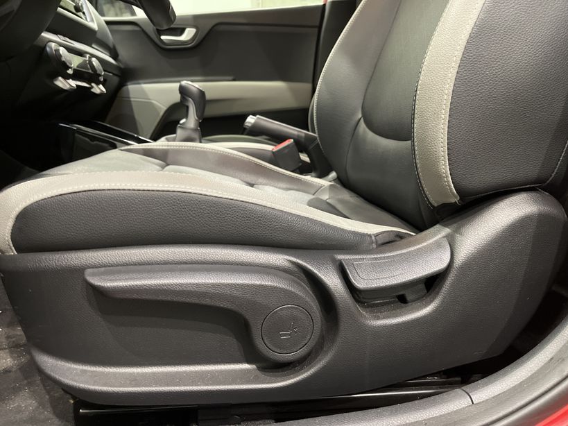 KIA STONIC 2019 - Photo n°35