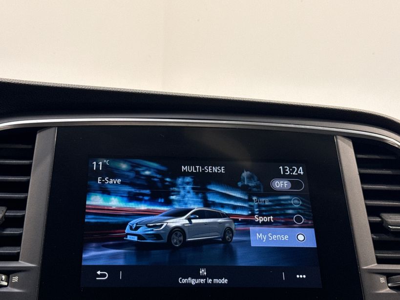 RENAULT MEGANE IV ESTATE 2022 - Photo n°13