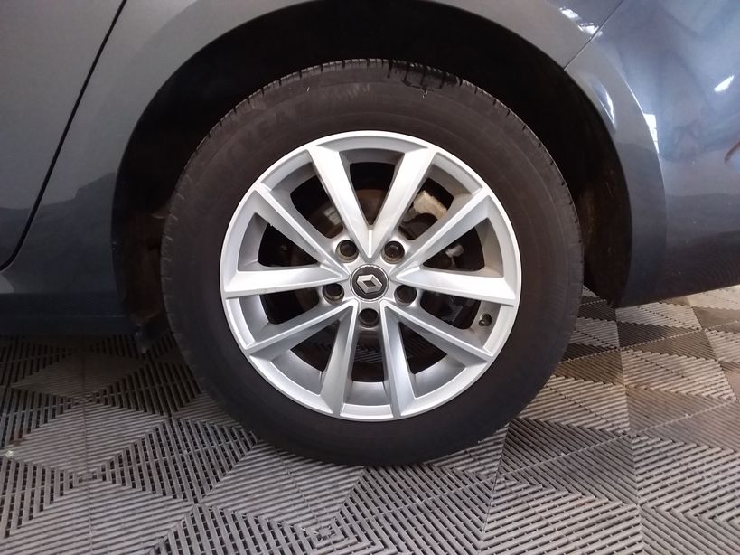 RENAULT MEGANE IV ESTATE BUSINESS 2018 - Photo n°10