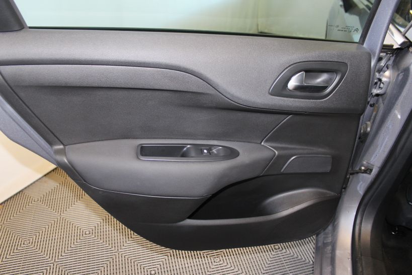 CITROEN C4 2018 - Photo n°2