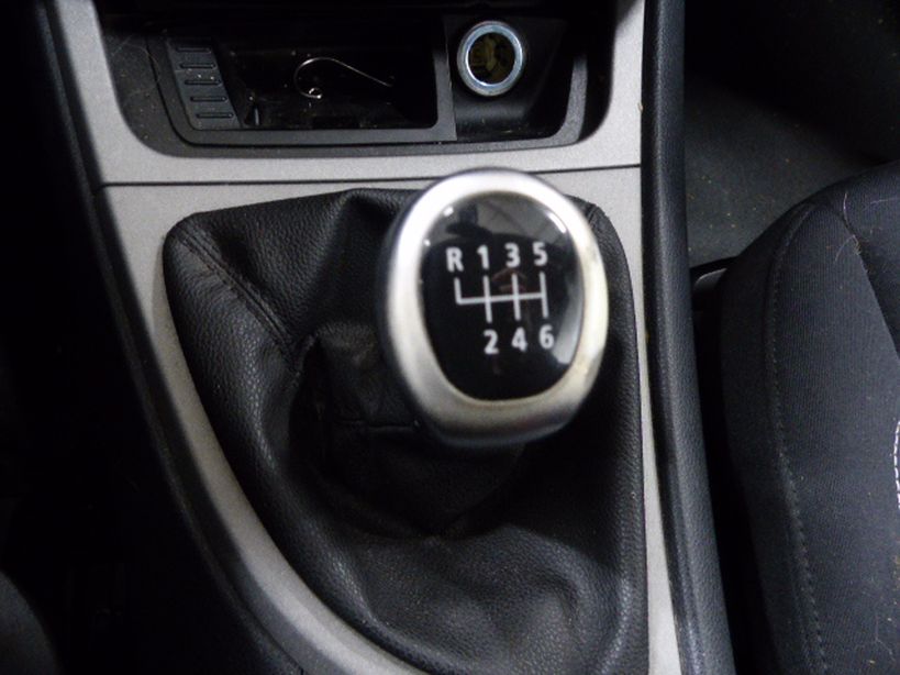 BMW SERIE 1 E81 2008 - Photo n°8