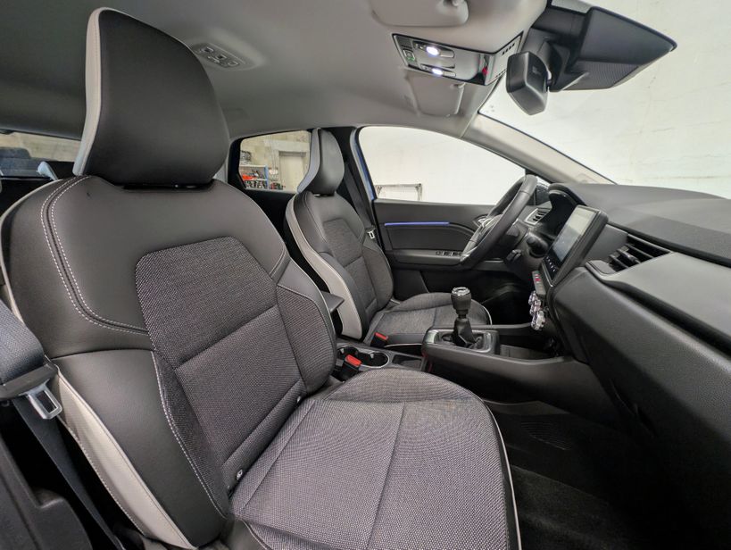 RENAULT CAPTUR 2023 - Photo n°17