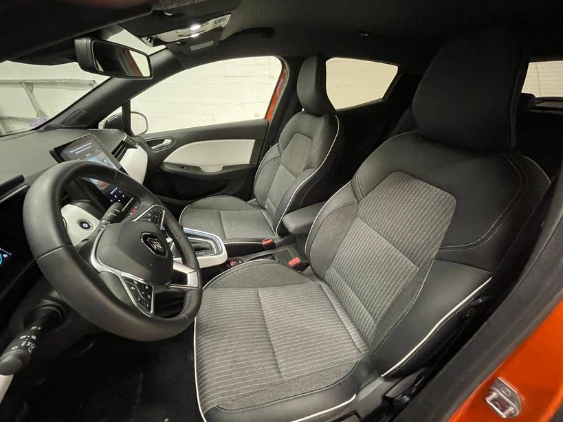 RENAULT CLIO V 2023 - Photo n°11