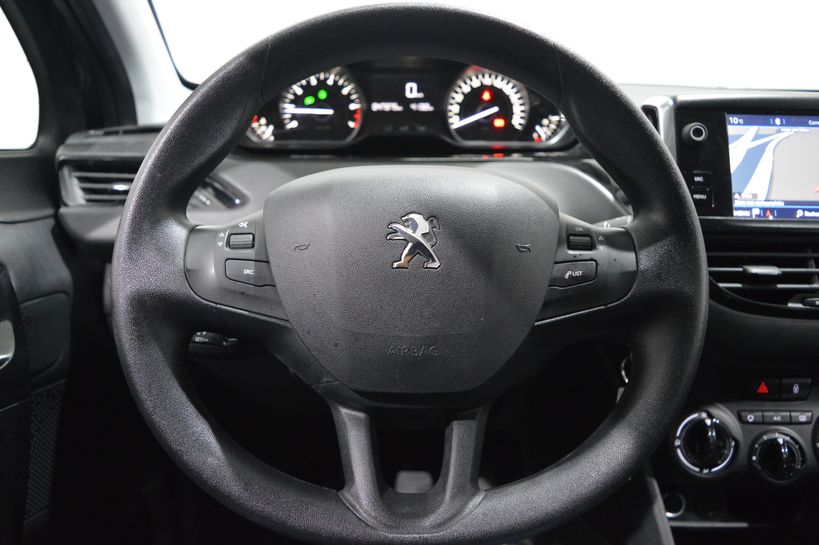 PEUGEOT 208 2018 - Photo n°11