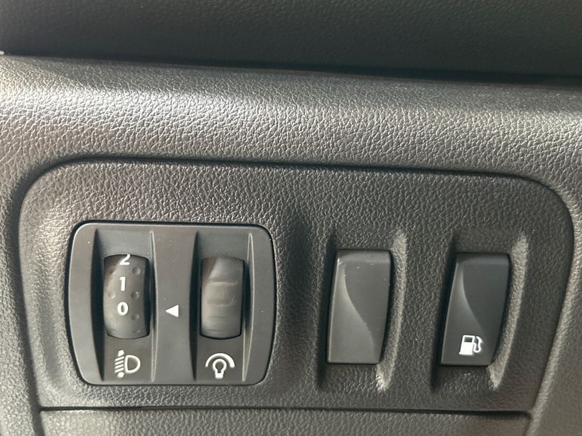 RENAULT MEGANE IV BERLINE 2023 - Photo n°32