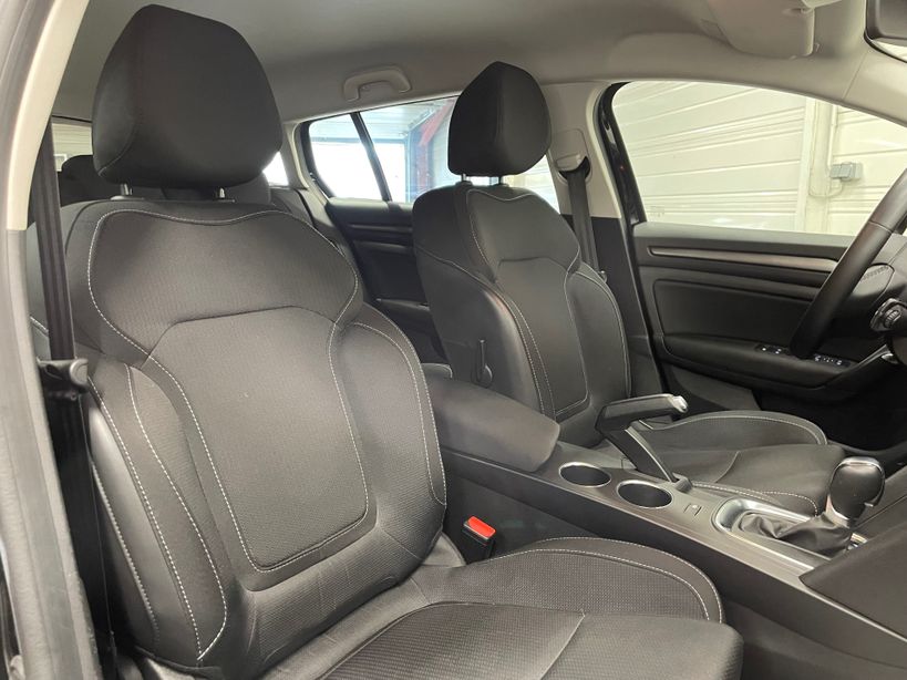 RENAULT MEGANE IV ESTATE 2022 - Photo n°11