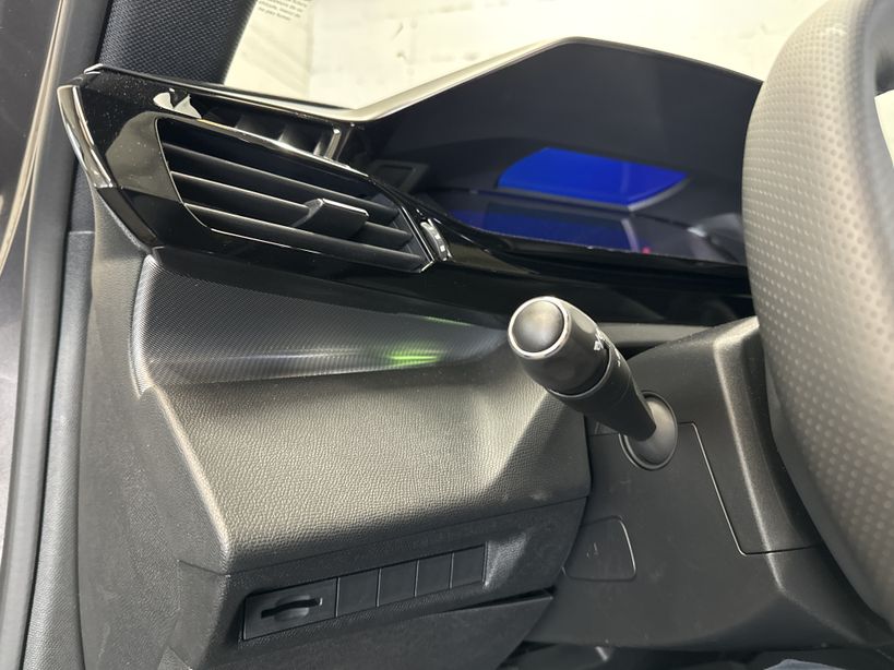 PEUGEOT 308 SW 2023 - Photo n°15