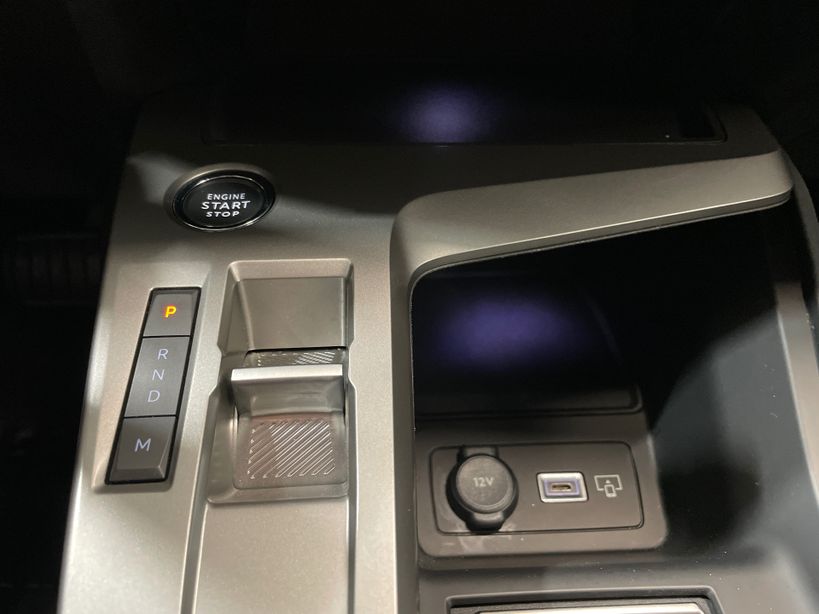 PEUGEOT 308 SW 2023 - Photo n°17