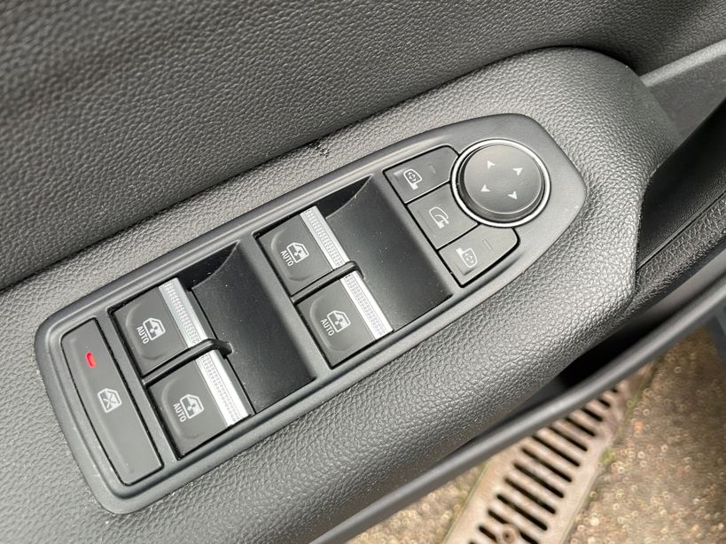 RENAULT CAPTUR 2021 - Photo n°39