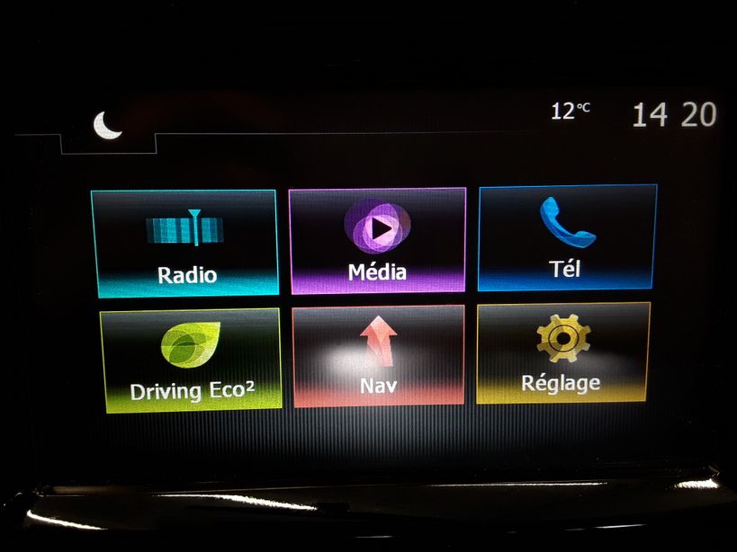 RENAULT CLIO IV ESTATE 2017 - Photo n°14