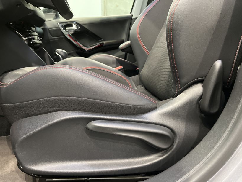 PEUGEOT 208 2019 - Photo n°34