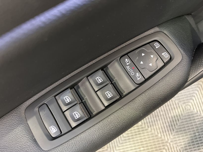 RENAULT MEGANE IV ESTATE 2021 - Photo n°33