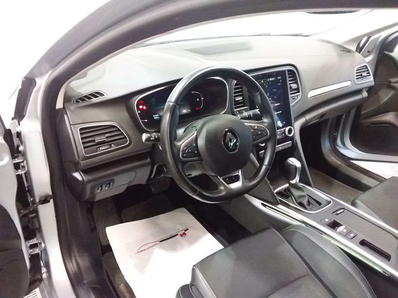 RENAULT MEGANE IV ESTATE 2021 - Photo n°12