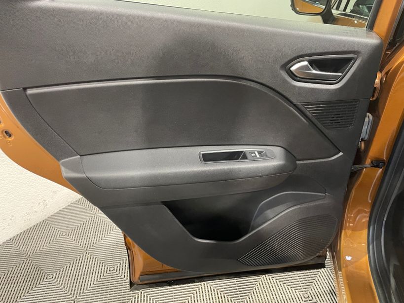 RENAULT CAPTUR 2021 - Photo n°16