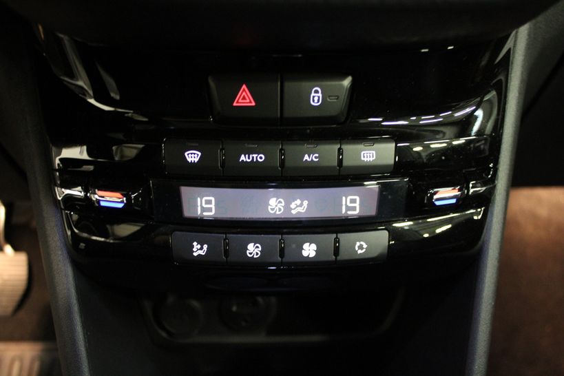 PEUGEOT 2008 2018 - Photo n°22