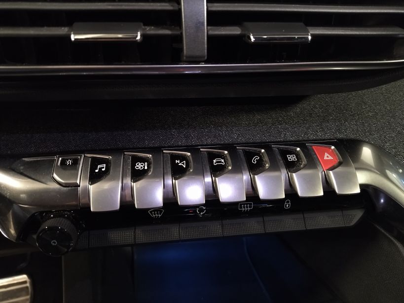 PEUGEOT 5008 2018 - Photo n°14