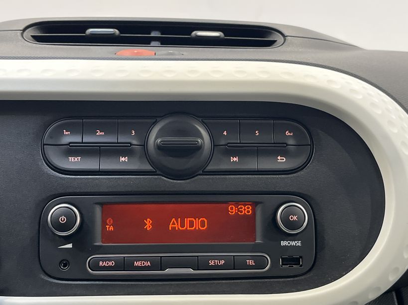 RENAULT TWINGO III 2020 - Photo n°13