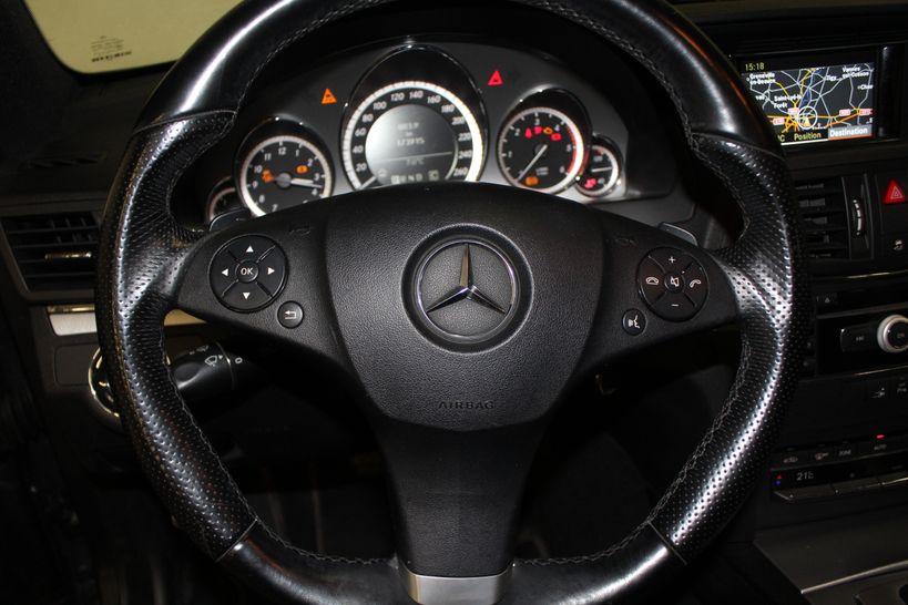 MERCEDES CLASSE E COUPE 2009 - Photo n°2